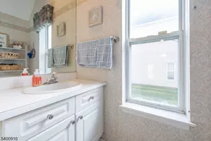 8605 Brittany Dr, Wayne, NJ 07470 - Photo 15