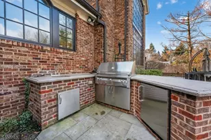 54 Hamilton Dr E, North Caldwell, NJ 07006 - Photo 11