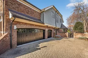 54 Hamilton Dr E, North Caldwell, NJ 07006 - Photo 5