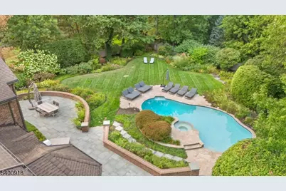 54 Hamilton Dr East, North Caldwell, NJ 07006 - Photo 9