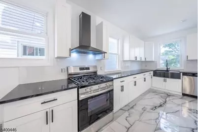 32 Palm St, Newark, NJ 07106 - Photo 9