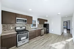 78 S Devine St, Newark, NJ 07106 - Photo 9