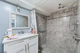 78 S Devine St, Newark, NJ 07106 - Photo 23