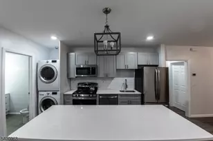 1076 Fulton St, Rahway, NJ 07065 - Photo 3