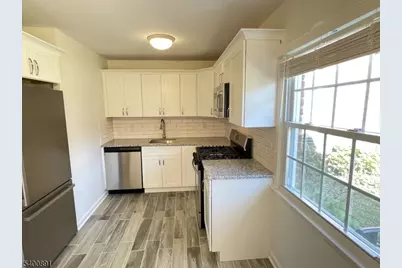 604 Pitney Pl, Morris Township, NJ 07960 - Photo 7