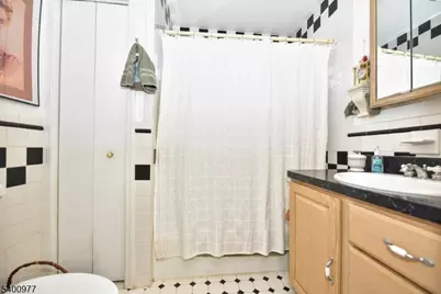 72 Burnside Pl, Wanaque, NJ 07420 - Photo 17