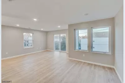 581 Bergen St, Newark, NJ 07108 - Photo 11