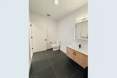 39 Madison St, Newark, NJ 07105 - Photo 9