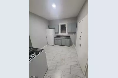 2 Montrose Ter, Irvington, NJ 07111 - Photo 9