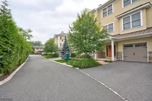 28 Park Pl, Mountain Lakes, NJ 07046 - Photo 17