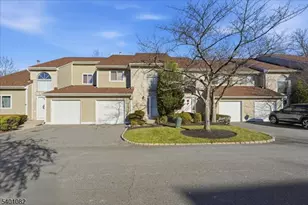 137 Castle Ridge Dr, East Hanover Township, NJ 07936 - Photo 1