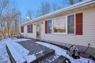 26 Acorn Dr, Vernon, NJ 07422 - Photo 3