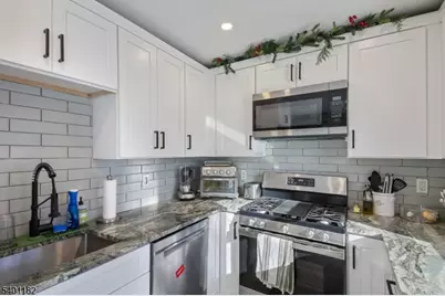 26 Acorn Dr, Vernon, NJ 07422 - Photo 5