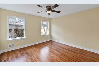 371 Chadwick Ave, Newark, NJ 07112 - Photo 5