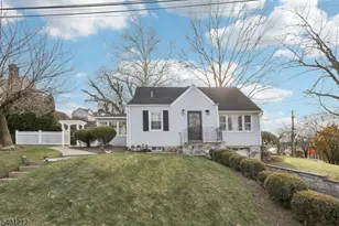 4 Brookview Dr, Woodland Park, NJ 07424 - Photo 1