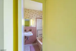 4 Herbert Pl, West Caldwell, NJ 07006 - Photo 31