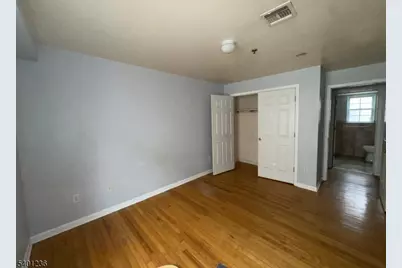 17 Norfolk St, Newark, NJ 07103 - Photo 7