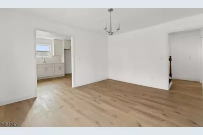 390 Clinton Pl, Newark, NJ 07112 - Photo 5