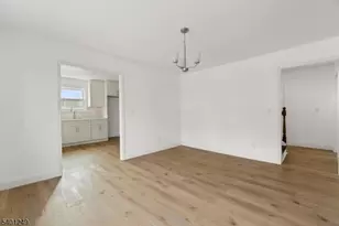 390 Clinton Pl, Newark, NJ 07112 - Photo 5