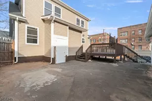 390 Clinton Pl, Newark, NJ 07112 - Photo 17