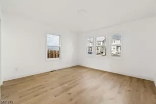 390 Clinton Pl, Newark, NJ 07112 - Photo 11