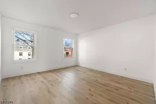 390 Clinton Pl, Newark, NJ 07112 - Photo 13