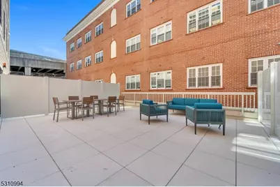 22 Schuyler Pl #405, Morristown, NJ 07960 - Photo 9