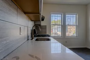 86 Abinger Pl, Newark, NJ 07106 - Photo 19