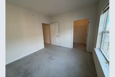 542 E Celebration Way, South Plainfield, NJ 07080 - Photo 9