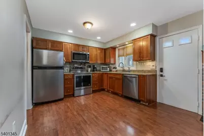 2103 Jamestown Cmn, Hillsborough Township, NJ 08844 - Photo 9