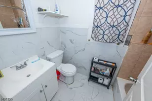 28 Highland St, Paterson, NJ 07524 - Photo 21