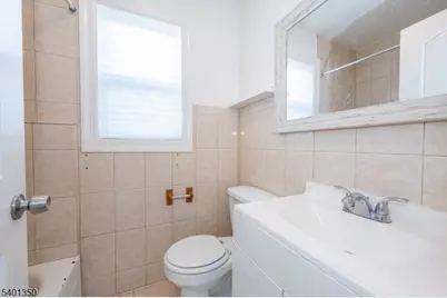 28 Highland St, Paterson, NJ 07524 - Photo 9