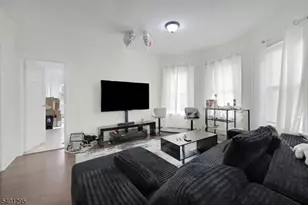 42 Lakeshore Dr, Prospect Park, NJ 07508 - Photo 7