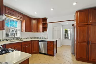 38 Cypress St, Millburn, NJ 07041 - Photo 7