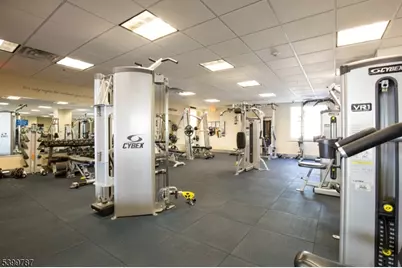 207-31 Shearwater Ct West #31, Jersey City, NJ 07305 - Photo 19