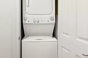 207-31 Shearwater Ct W, Jersey City, NJ 07305 - Photo 11