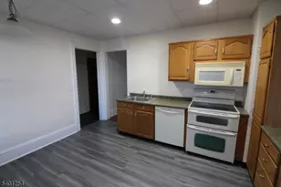 16 Main St, Flemington, NJ 08822 - Photo 5