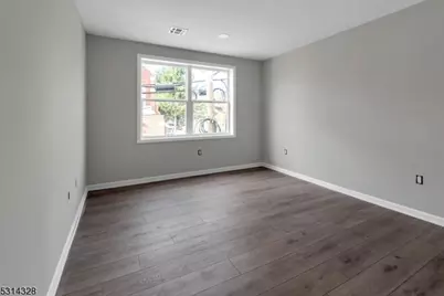 862 E Jersey St #5, Elizabeth, NJ 07201 - Photo 7