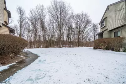 44 Sparrow Circle, Hampton Township, NJ 07860 - Photo 3