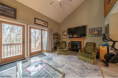 44 Sparrow Circle, Hampton Township, NJ 07860 - Photo 7