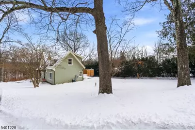 7 Arrowhead Dr, Wantage, NJ 07461 - Photo 5