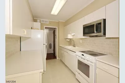 1 Euclid Ave #5F, Summit, NJ 07901 - Photo 11