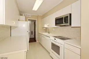 1 Euclid Ave, Summit, NJ 07901 - Photo 11