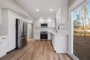 35 Crown Rd, Franklin Township, NJ 08873 - Photo 11