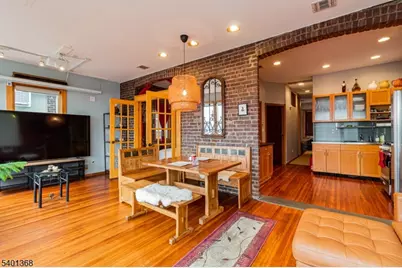 152 Pine St, Cliffside Park, NJ 07010 - Photo 3