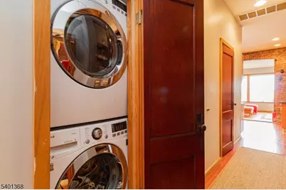 152 Pine St, Cliffside Park, NJ 07010 - Photo 5