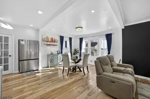 121 Myrtle St, Roselle, NJ 07203 - Photo 9