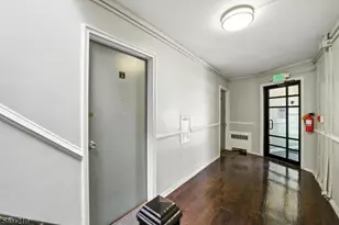 819 Bloomfield Ave Unit, Montclair Twp., NJ 07042 - Photo 3