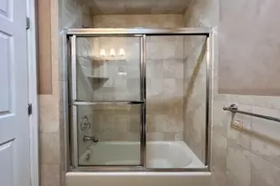 614E Fairview Ave, Fairview, NJ 07022 - Photo 9