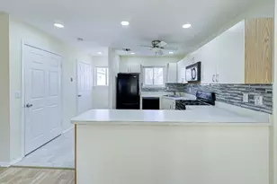 208 Blackberry Ct, Raritan Township, NJ 08822 - Photo 9